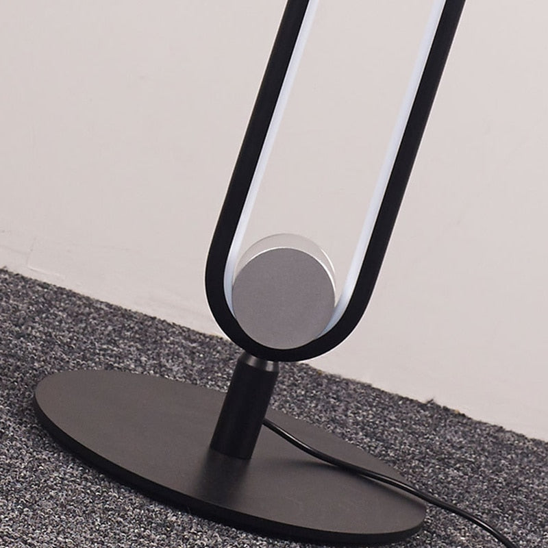 Round Minimalist Floor Lamp - ELECTROLUXE